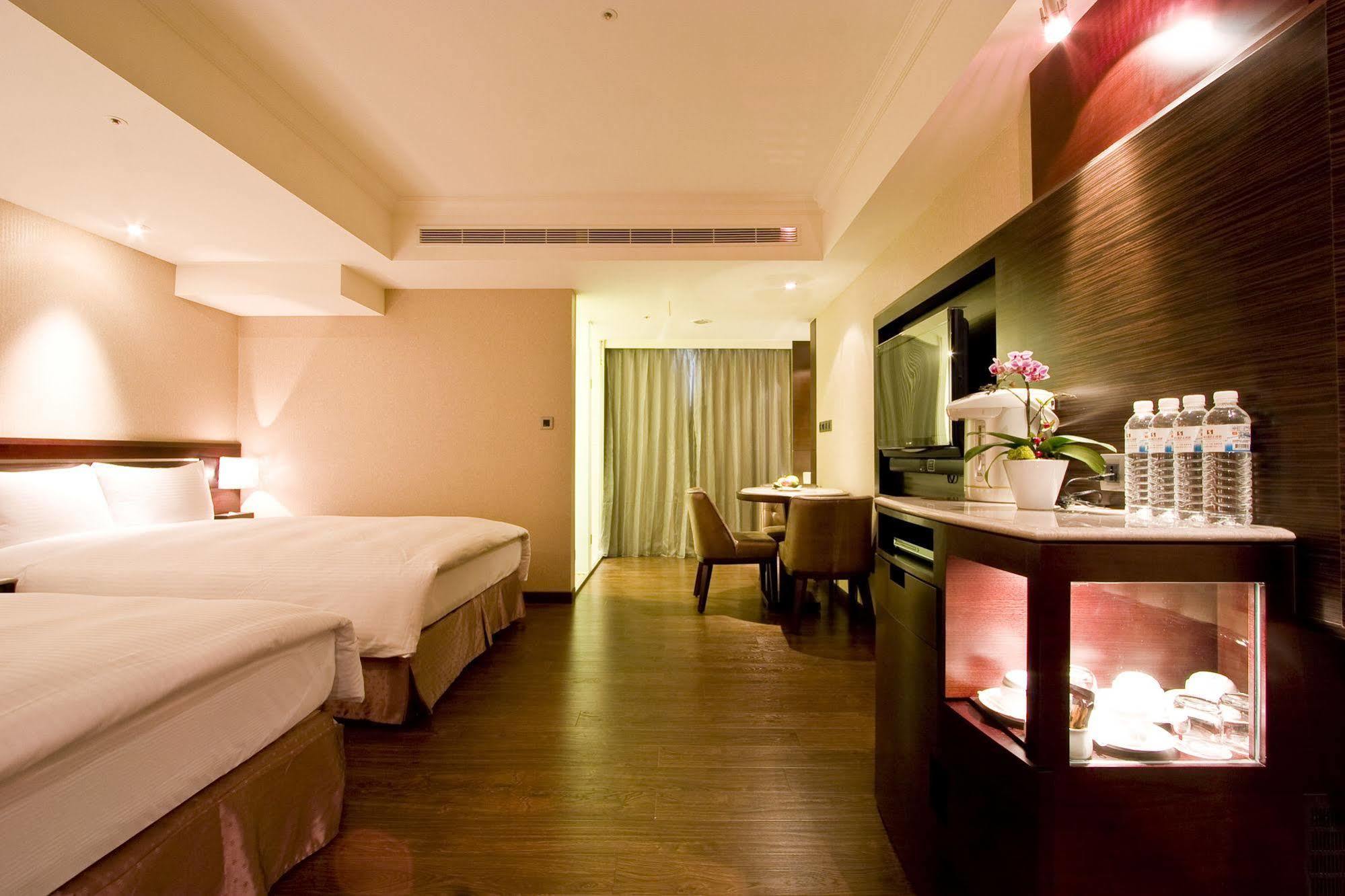ชามมิ่ง ซิตี้ โฮเต็ล ไทชุง Hotel ไถจง ภายนอก รูปภาพ